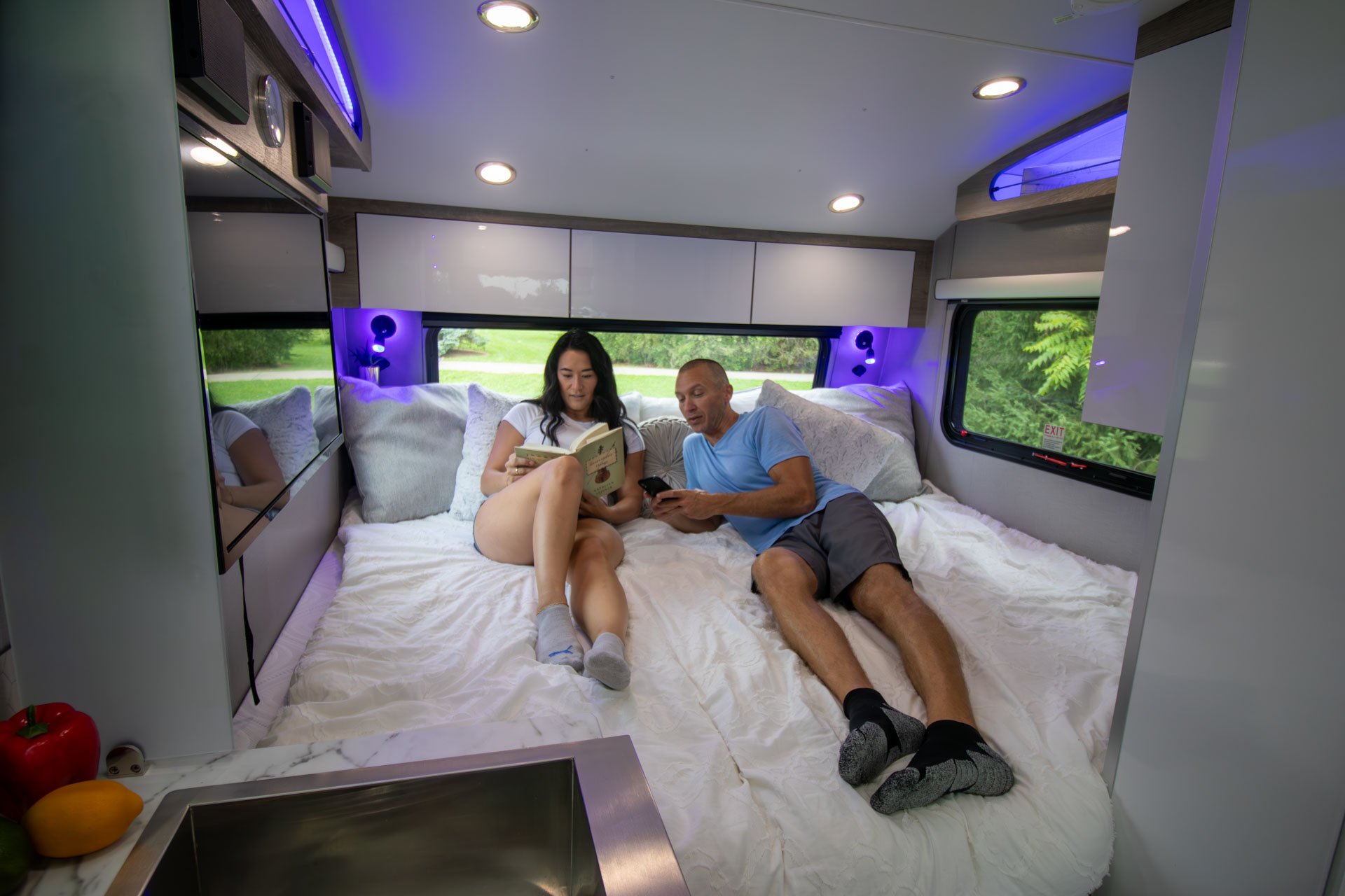 large windows teardrop trailer